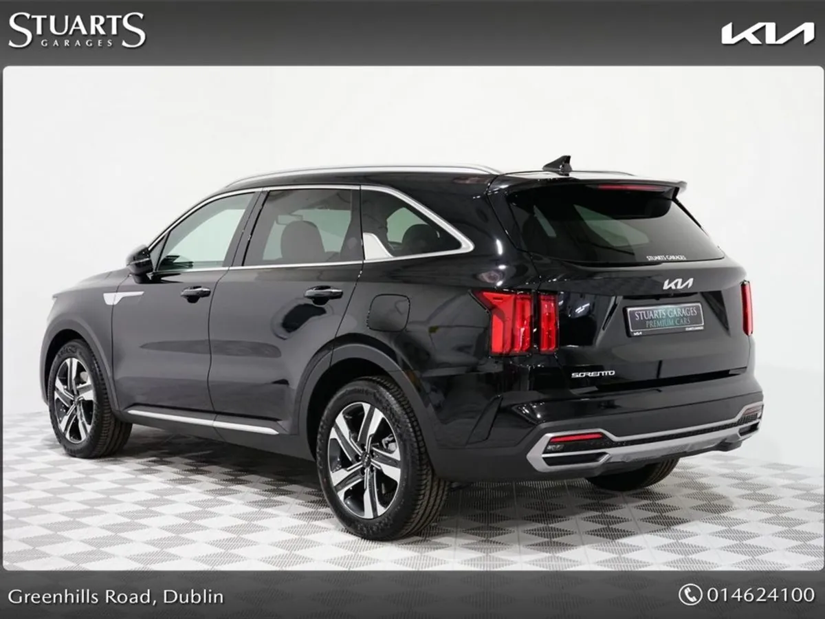 Kia Sorento Diesel 5DR Auto 7 Seat - Image 2
