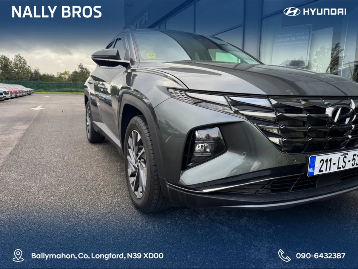 Hyundai Tucson IX35 EXECUTIVE PLUS 5DR DIESEL - Image 3
