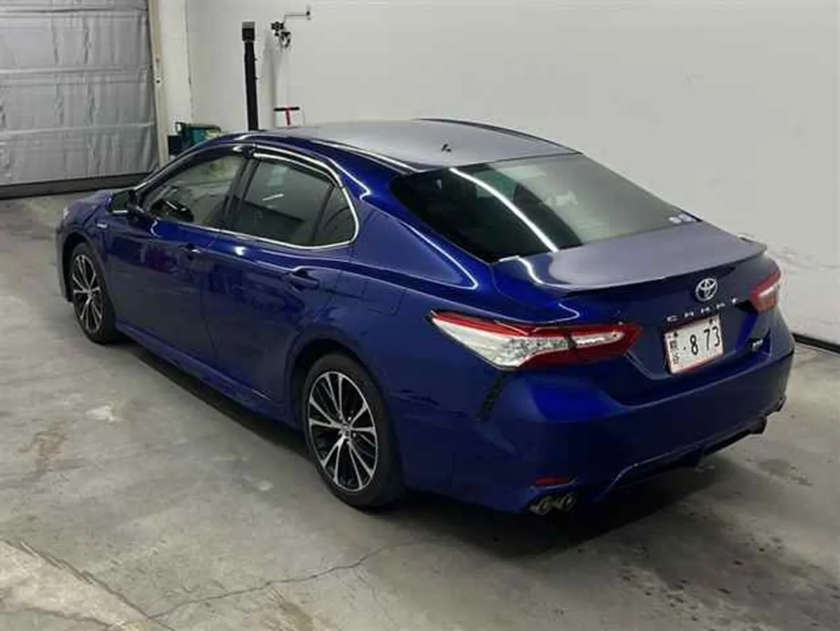 Toyota Camry Stunning Camry in Royal blue colour, - Image 3