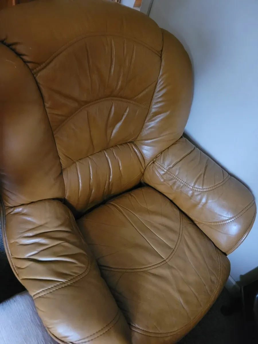 Couch - Image 3