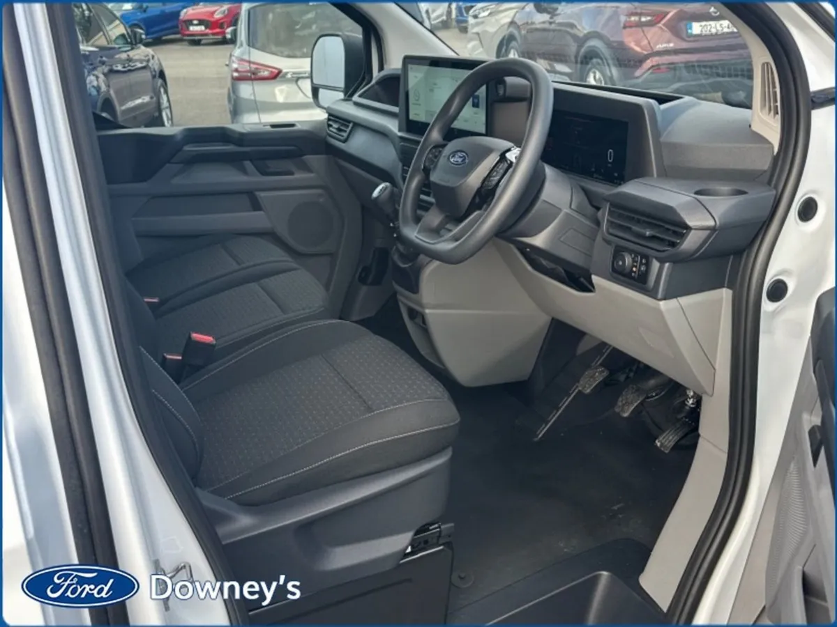 Ford Transit Custom 2.0 TD 110 PS SWB Leader - Image 2