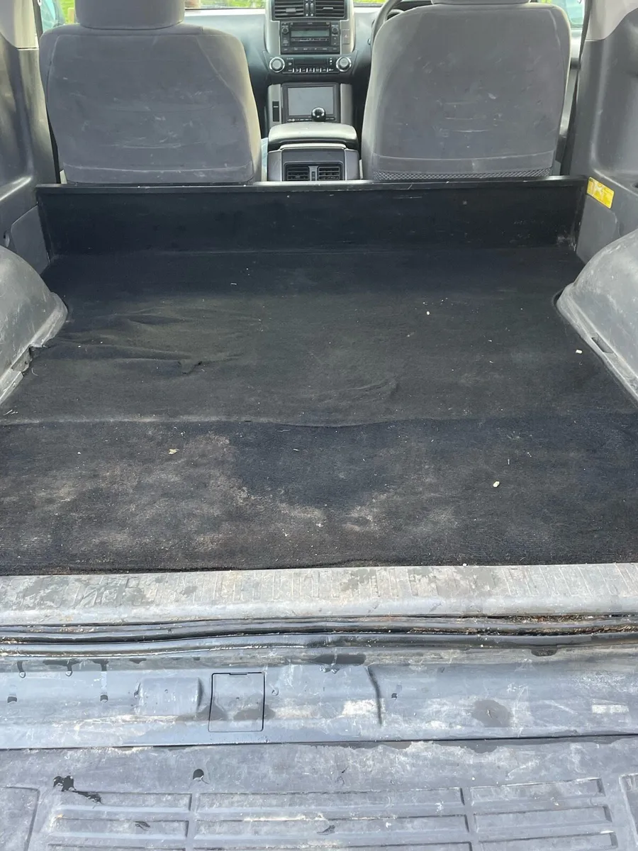 2011 Toyota landcruiser taxed and tested till may - Image 2
