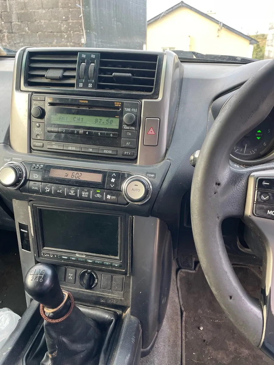 2011 Toyota landcruiser taxed and tested till may - Image 4
