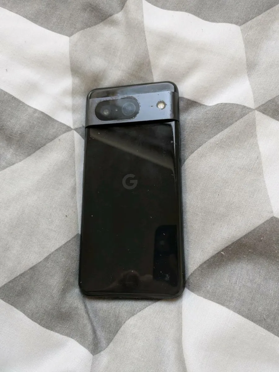 Google Pixel 8 - Image 2