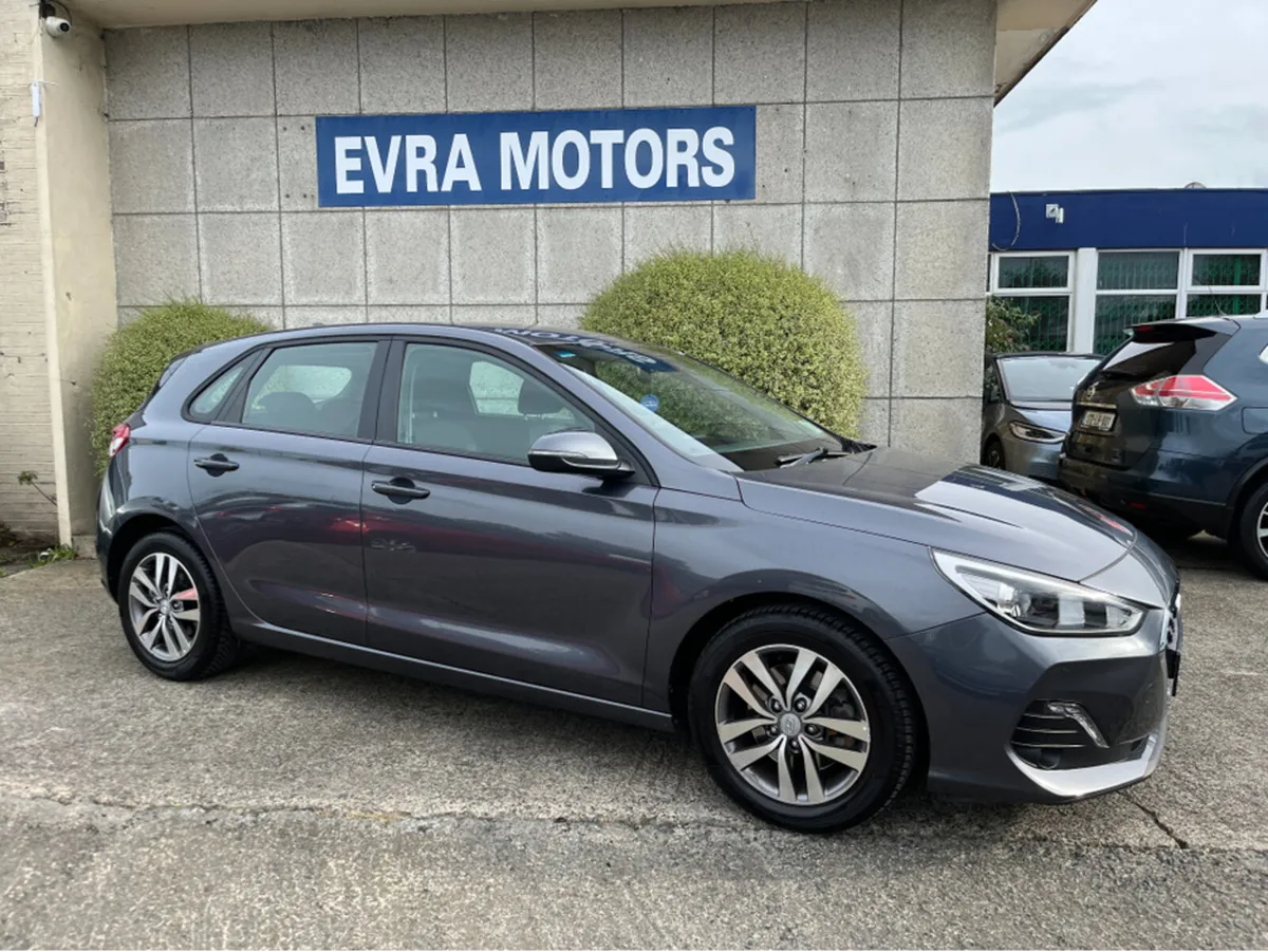 Hyundai i30 DELUXE 1.0 TURBO PETROL //REVERSE CAME - Image 3