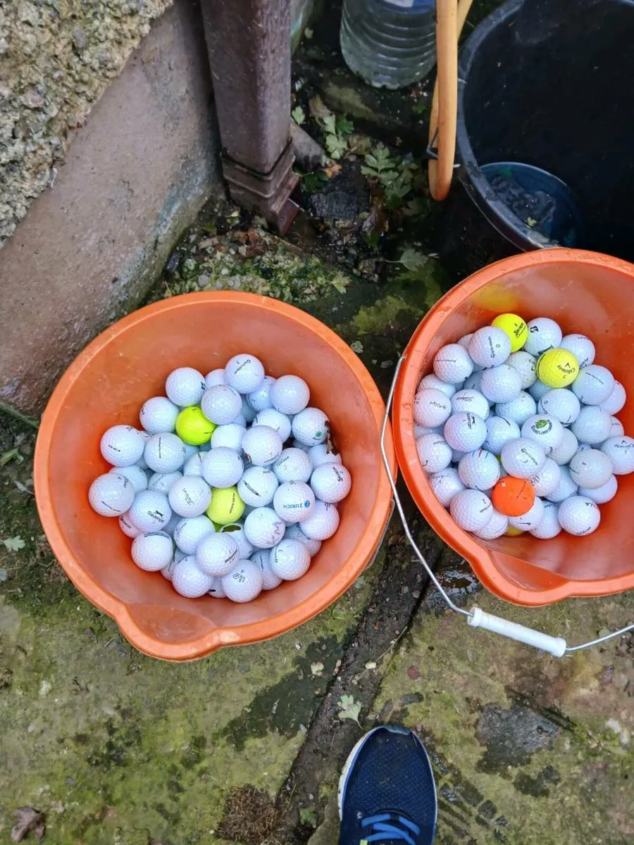Golf balls - Image 1