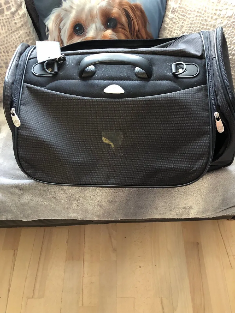 Travelling bag like new €20 - Image 1