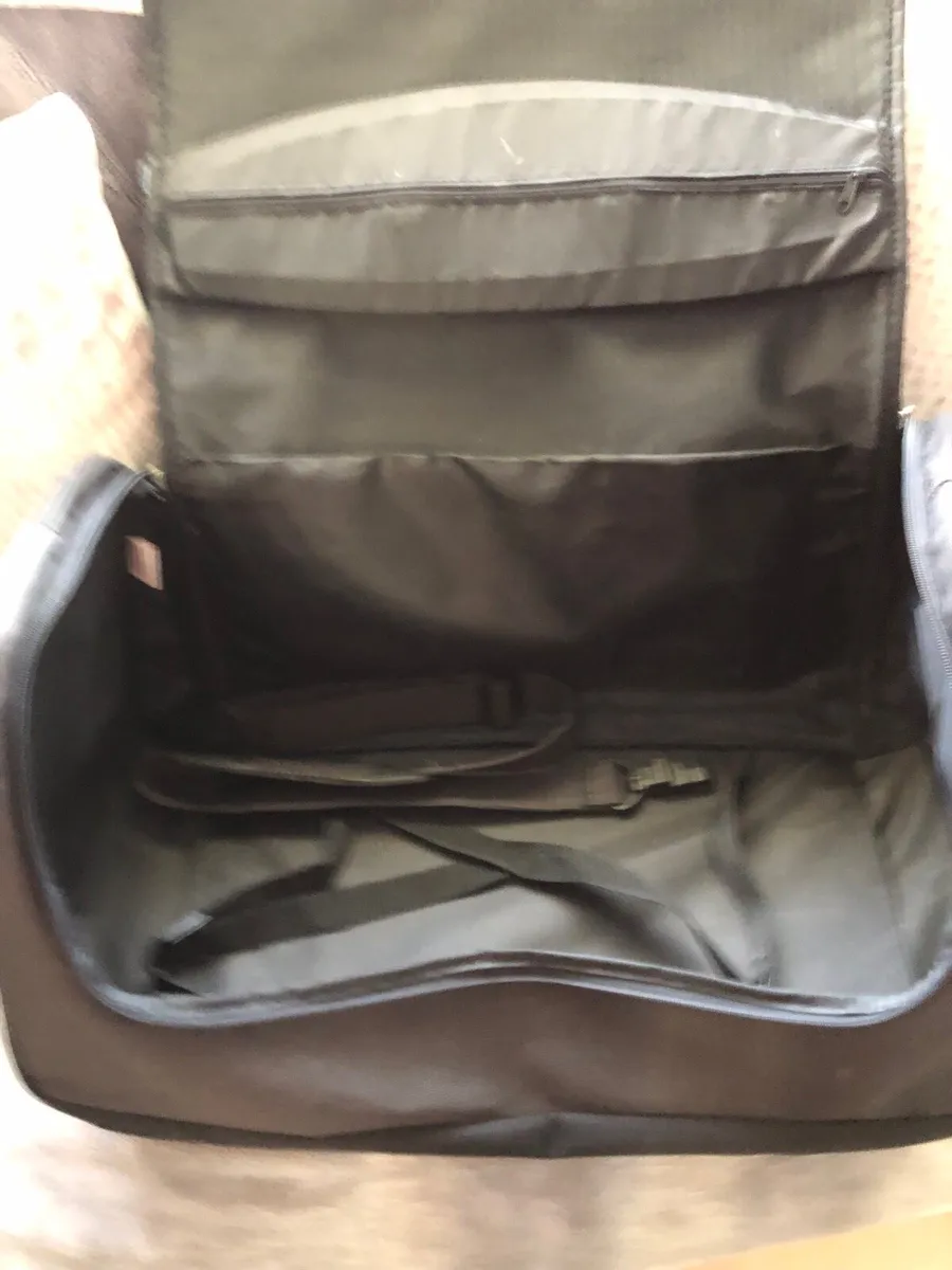 Travelling bag like new €20 - Image 3