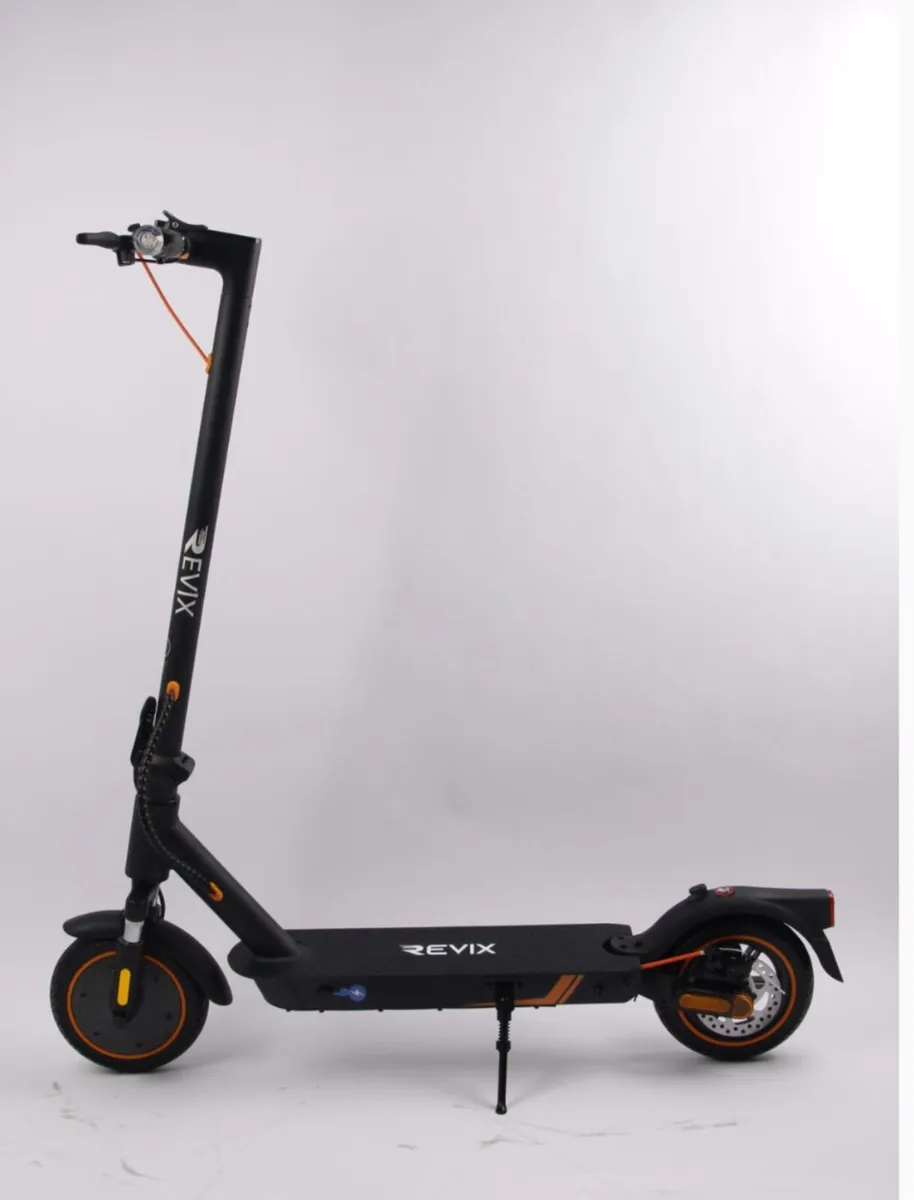 Revix 350 E-Scooters - Image 2