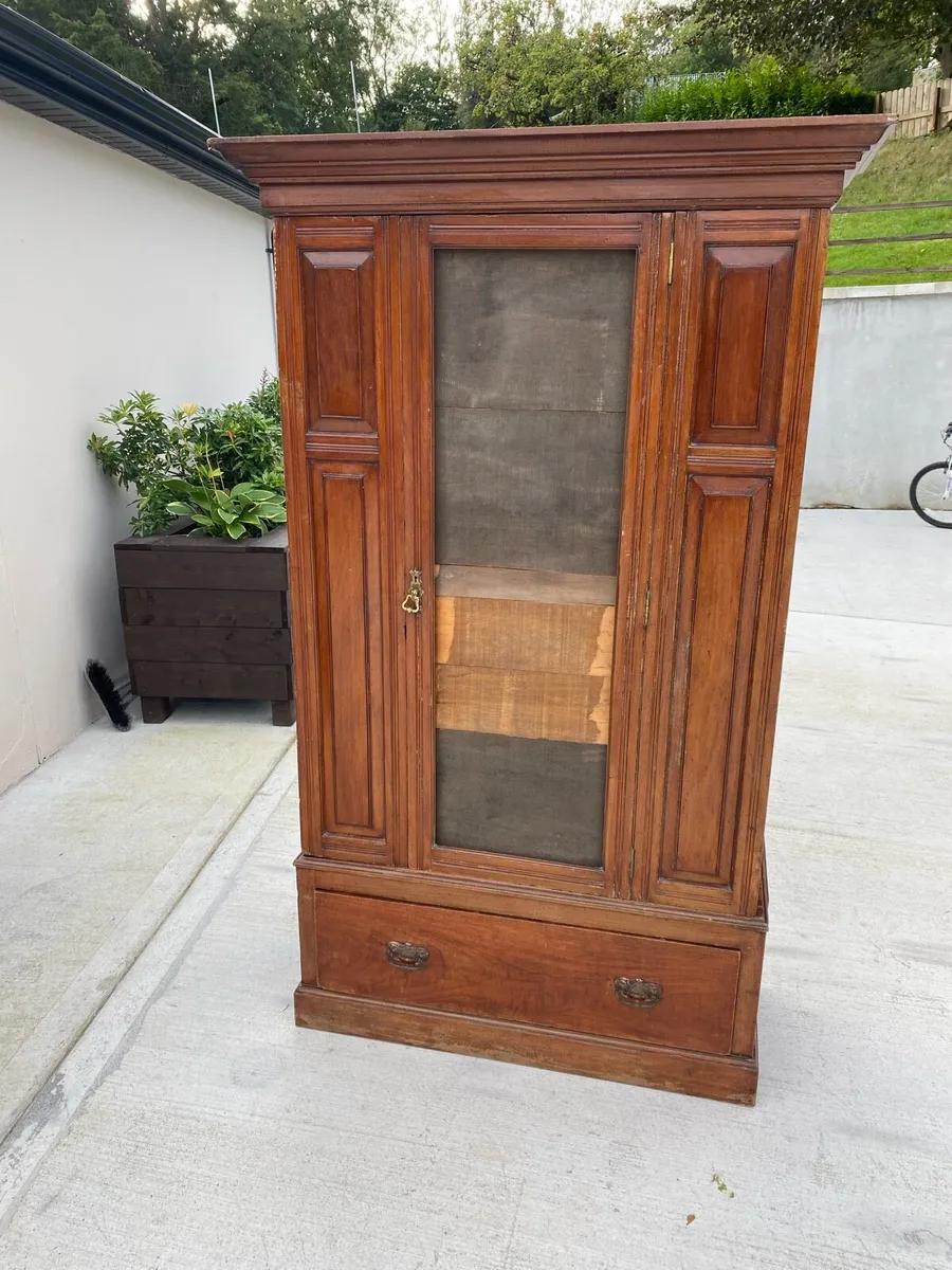 Wardrobe - Image 2