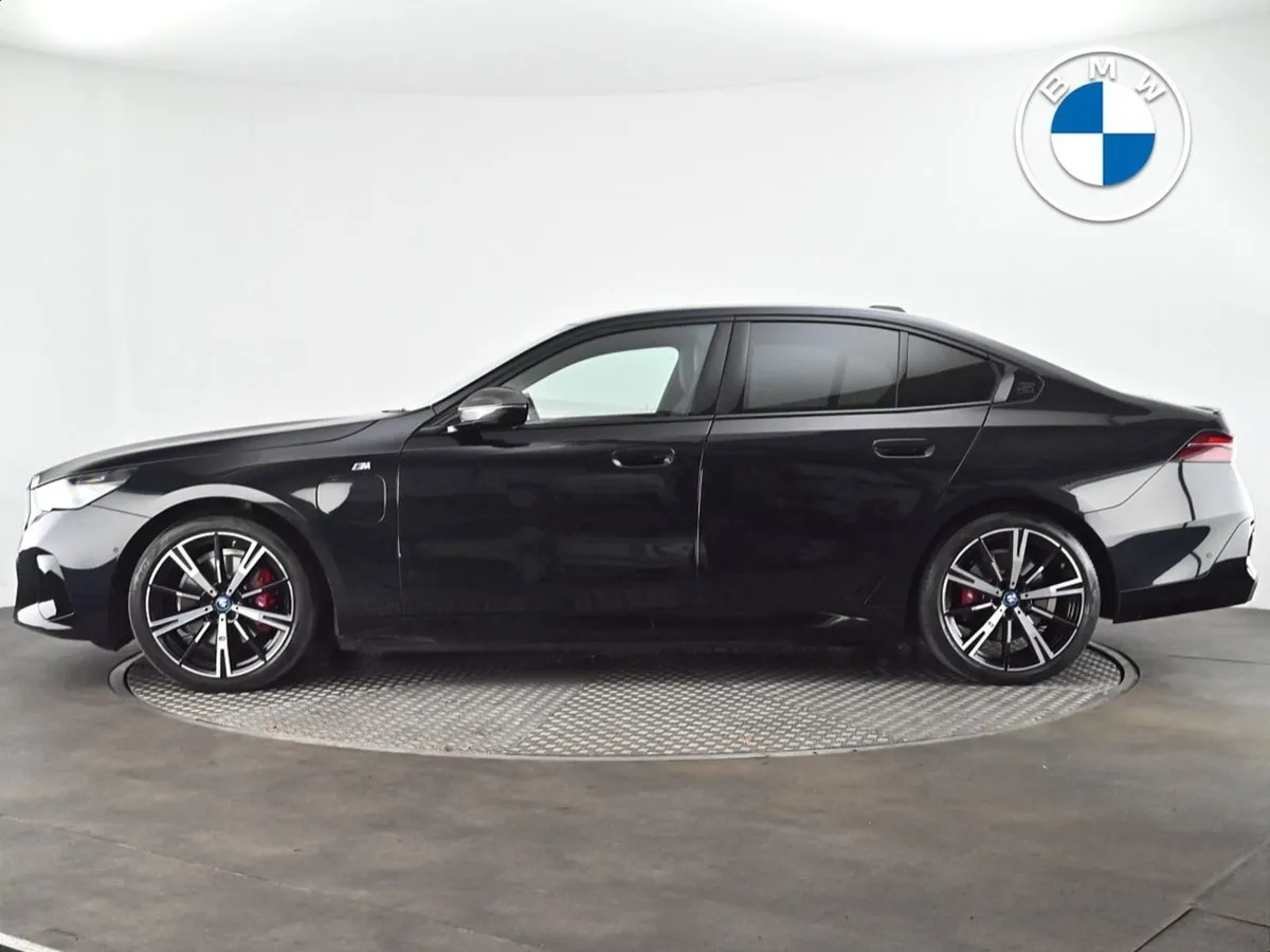 BMW 5 Series 530e M Sport Pro Saloon - Image 3