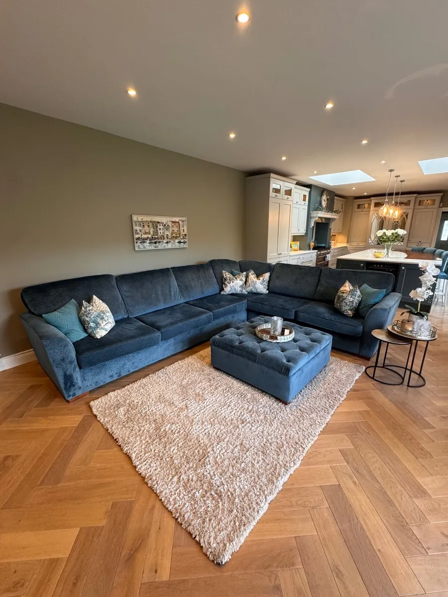 SOFA - Image 2