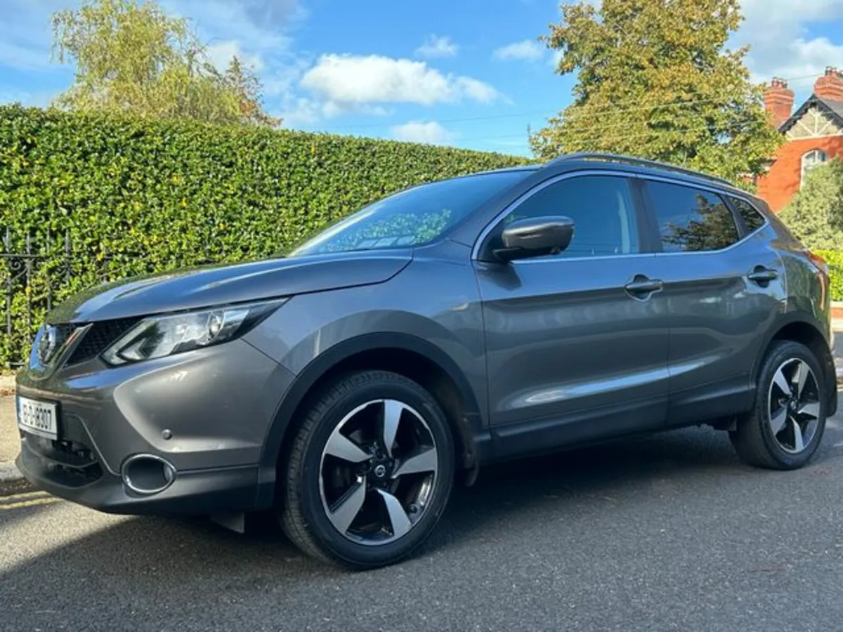 Nissan Qashqai 1.2 PREMIUM- PAN ROOF - 360 CAMERA - Image 3