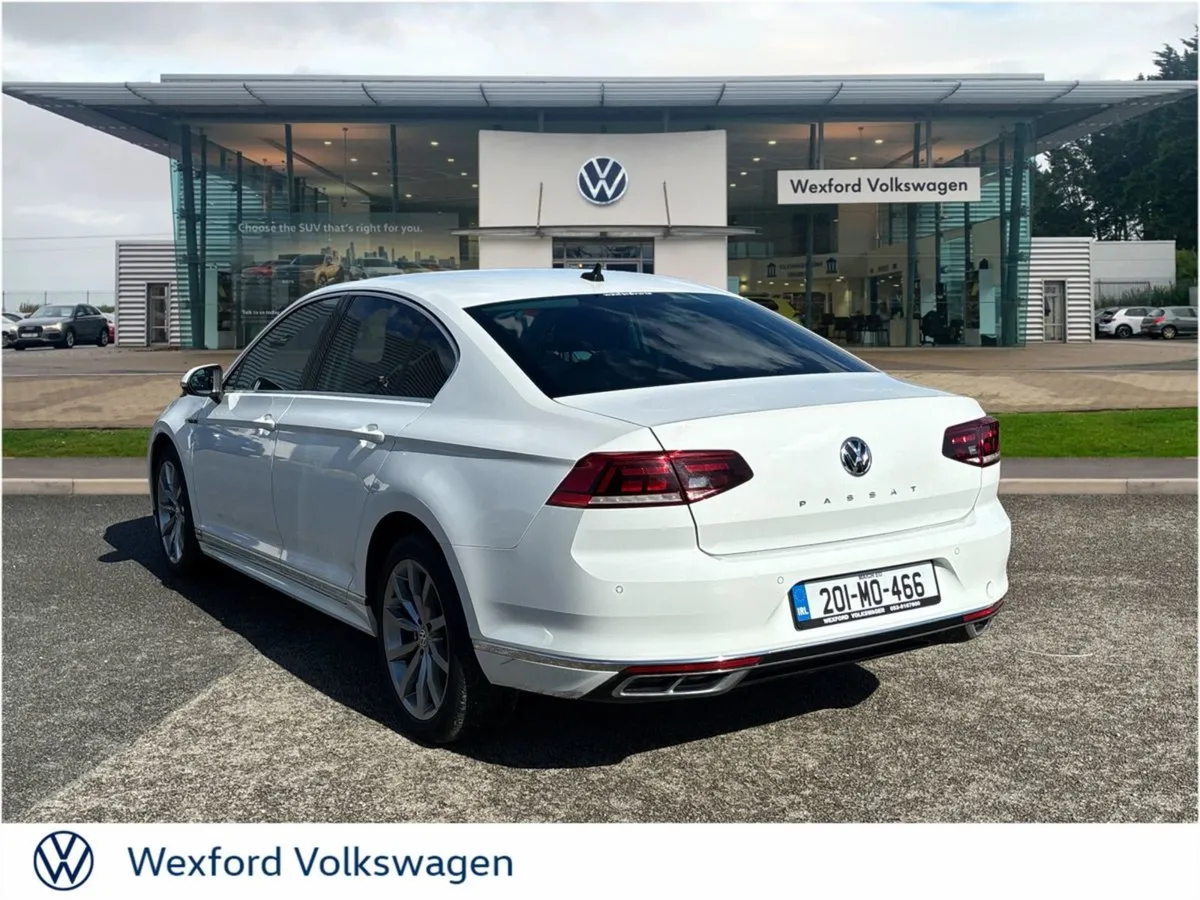 Volkswagen Passat R-line 2.0tdi 150HP Manual - Image 4