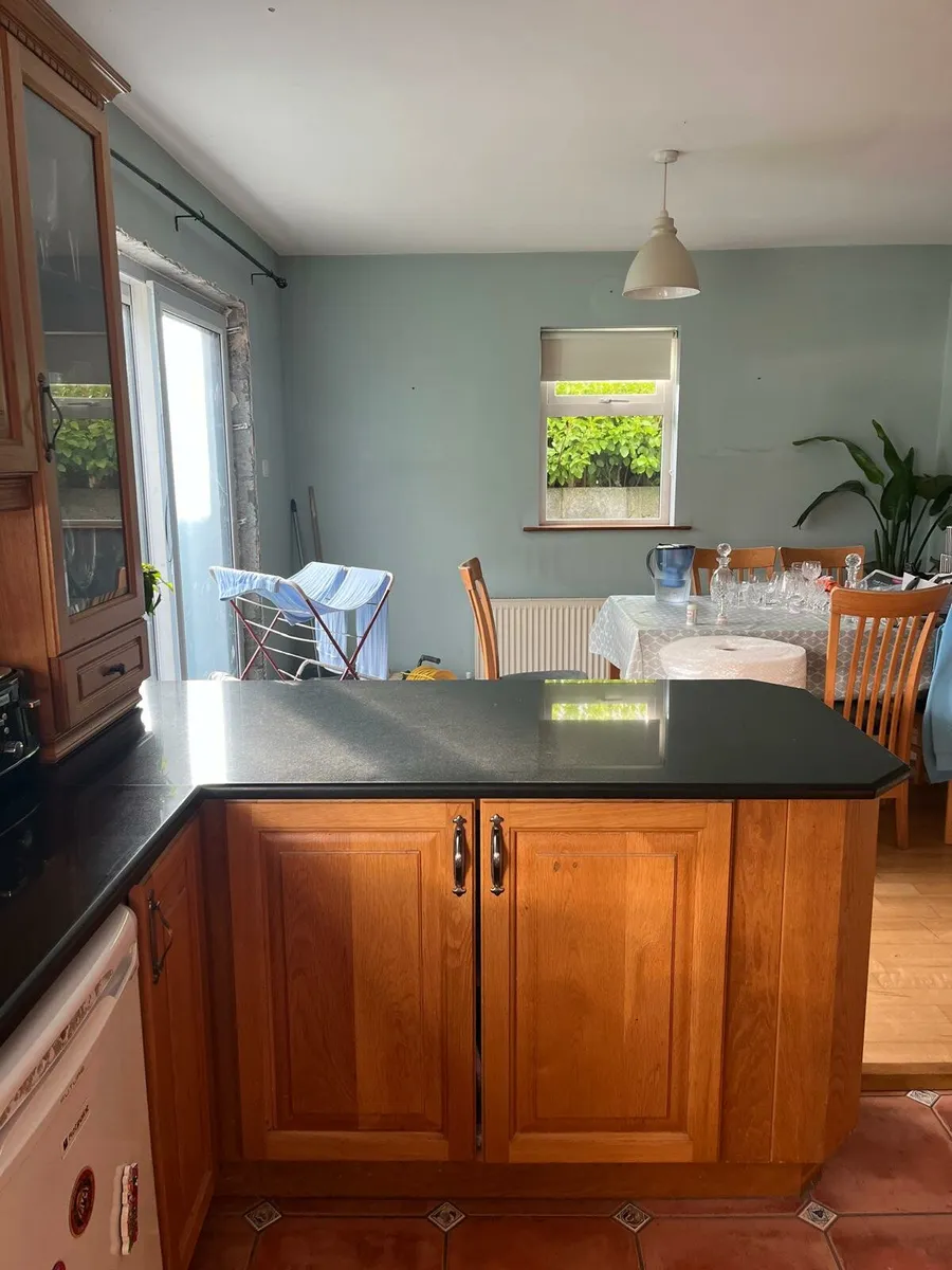 Kitchen units and appliances - Image 2