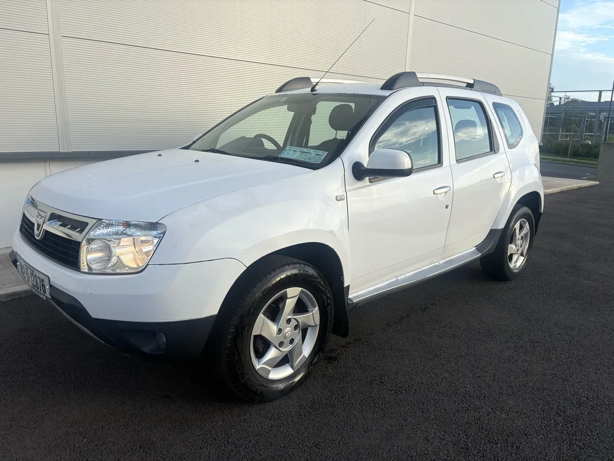 Dacia Duster 4x4 NEW NCT & TAX - Image 2