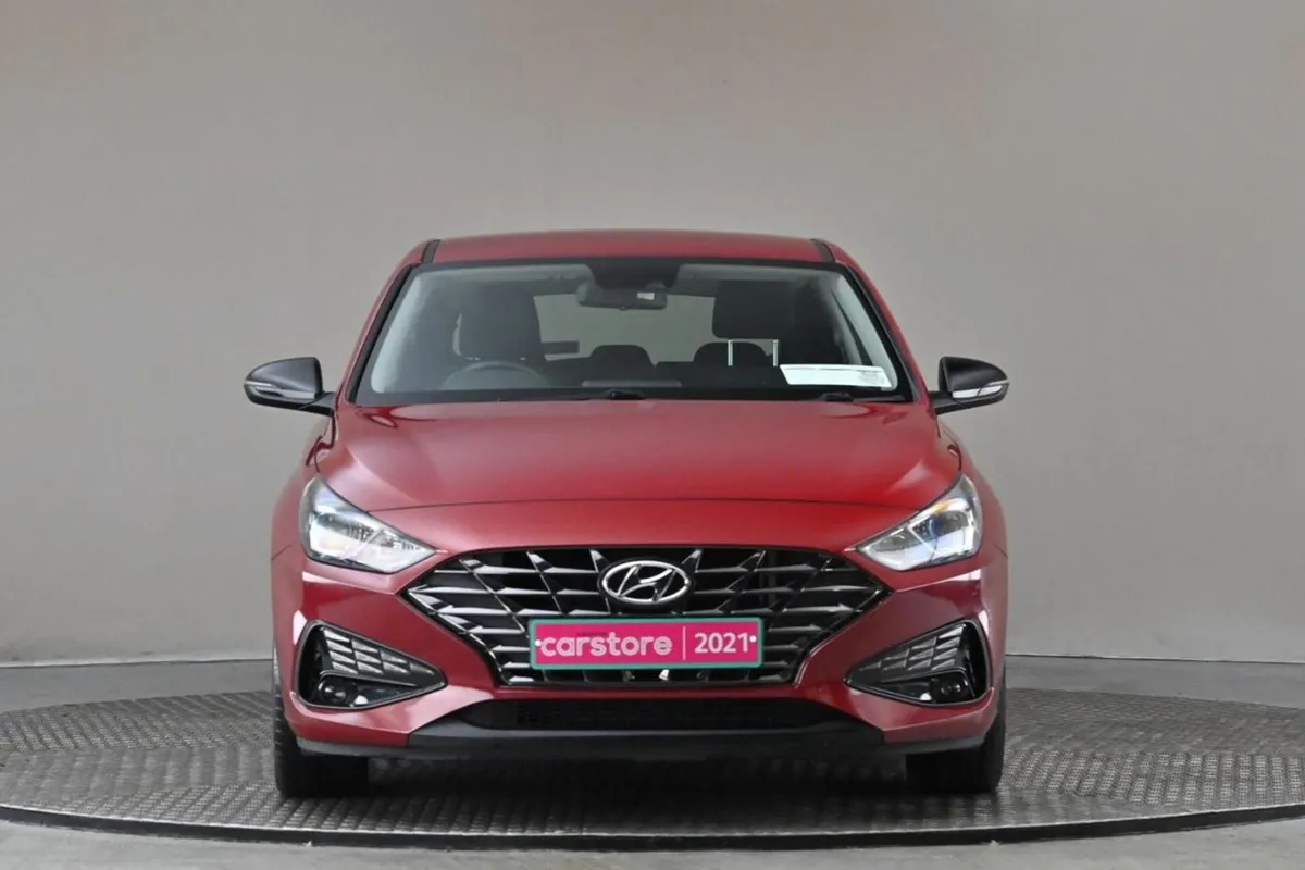 Hyundai i30 1.6 D 6spd Delux - Image 2