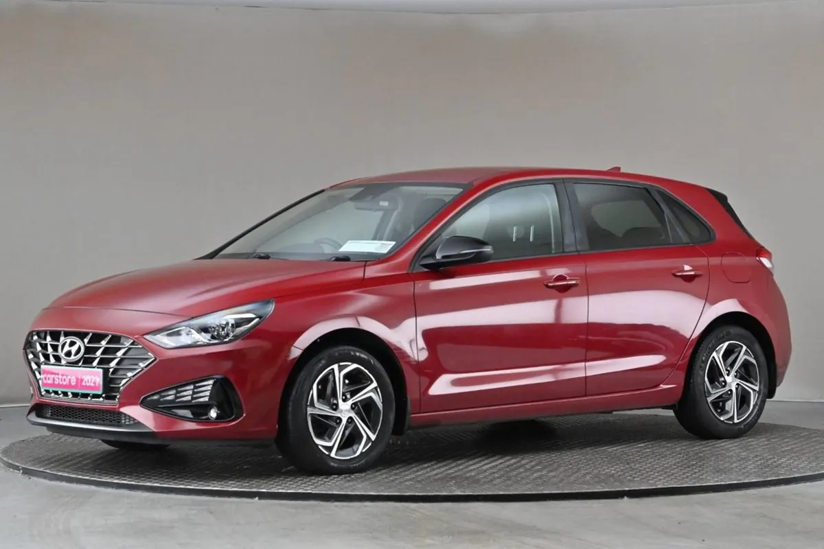 Hyundai i30 1.6 D 6spd Delux - Image 4