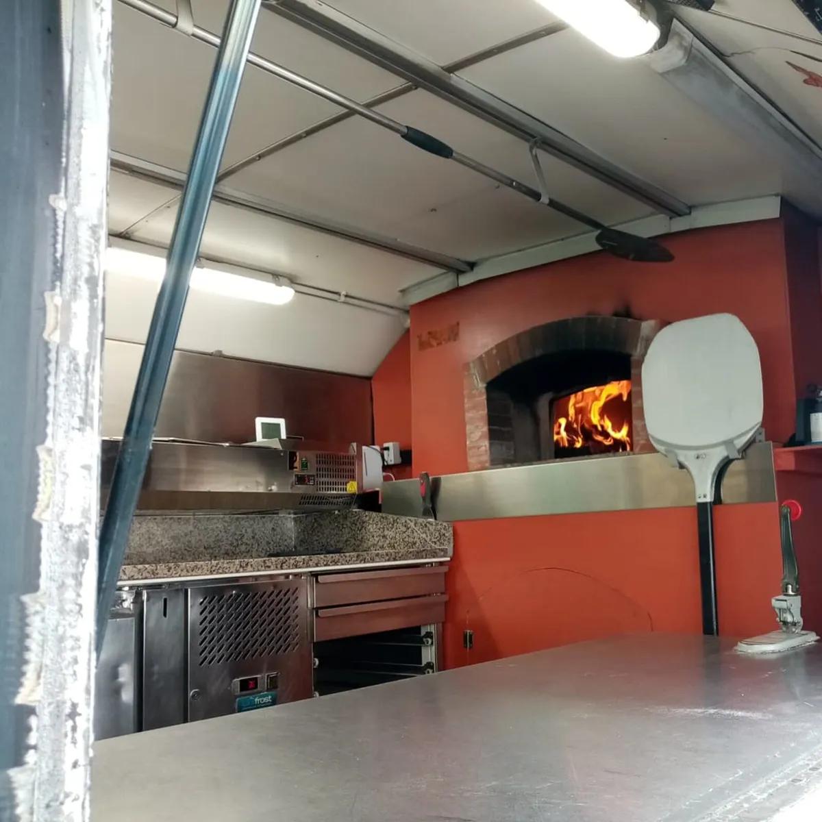 Double decker wood fired pizza bus - Image 4