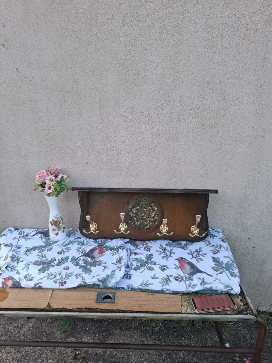 65cm coat holder postage possible