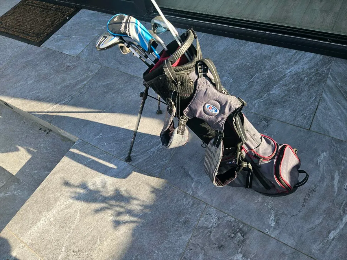 Kids Golf Set Plus Bag - Image 1