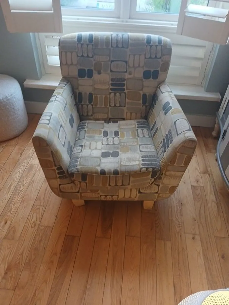 armchair - Image 1