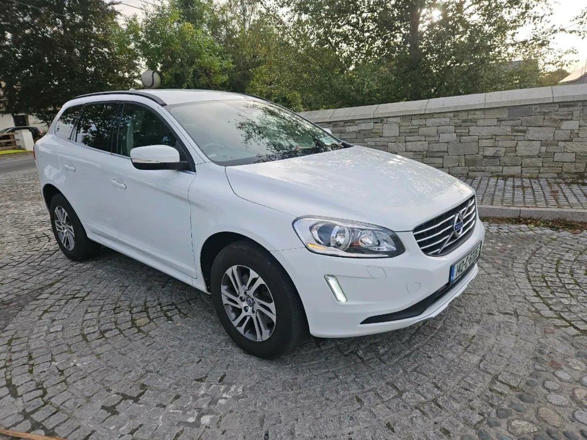 2014 volvo xc60 low mileage full service history - Image 1