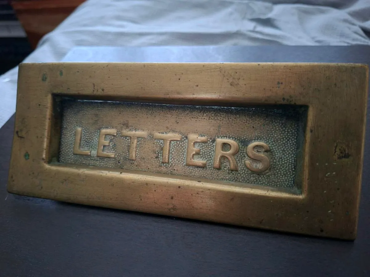 Old Original (not repro) Antique Brass Letterbox - Image 4