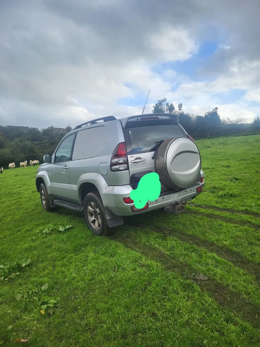 Toyota Land Cruiser 2005 - Image 2
