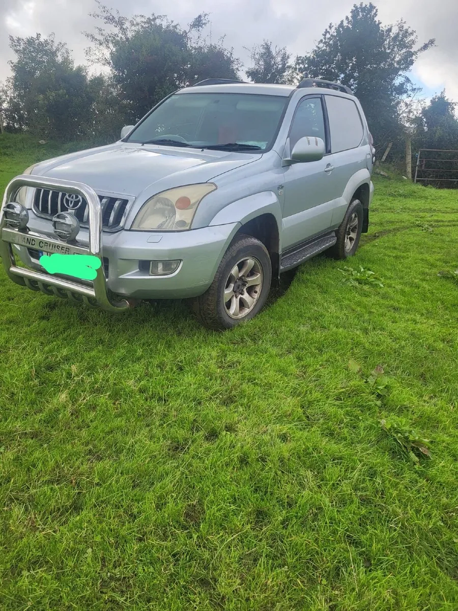 Toyota Land Cruiser 2005 - Image 3