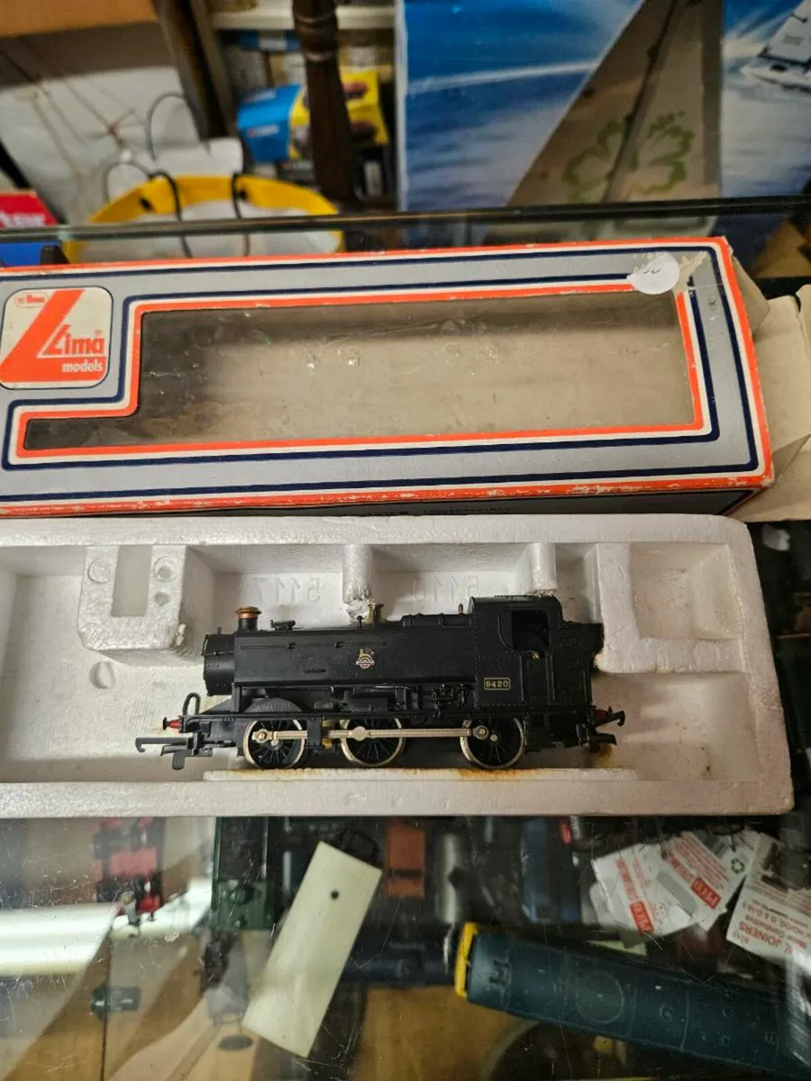 Hornby Lima OO Gauge Tank Engine - Image 2