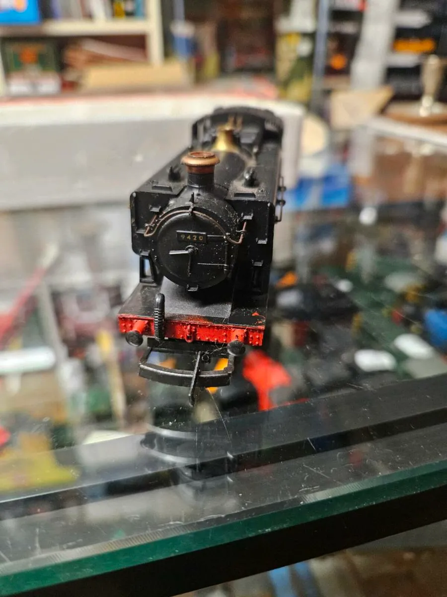 Hornby Lima OO Gauge Tank Engine - Image 4