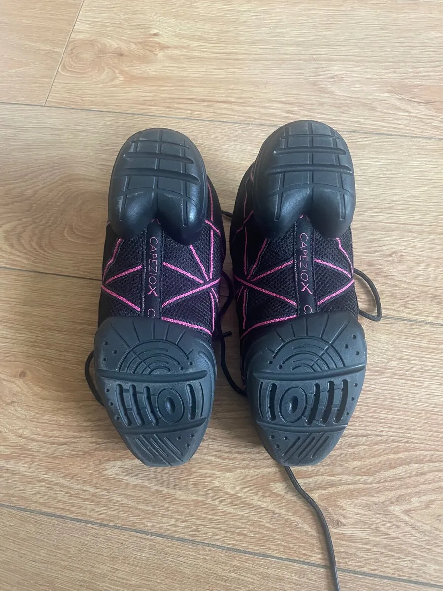 Dance shoe - Image 3