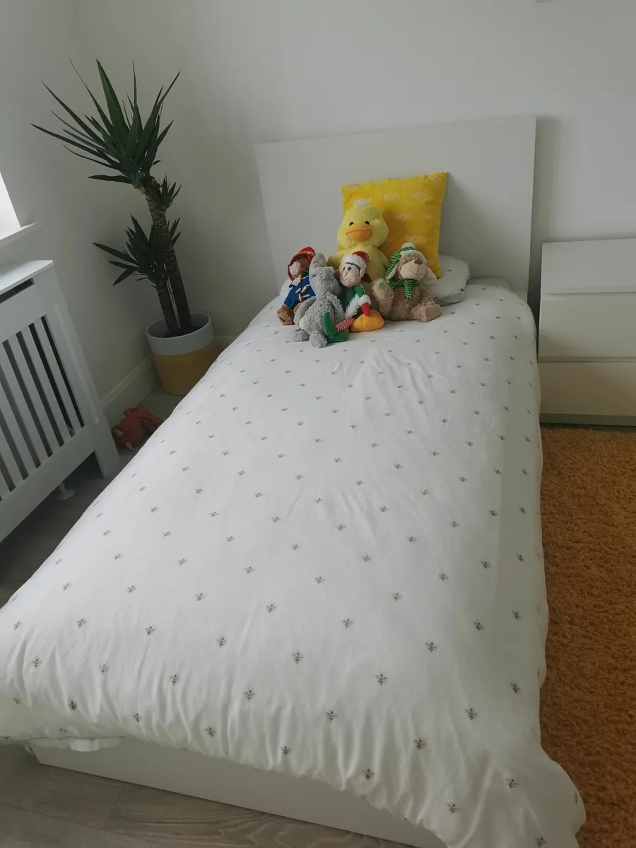 White Single beds (new) - Image 2