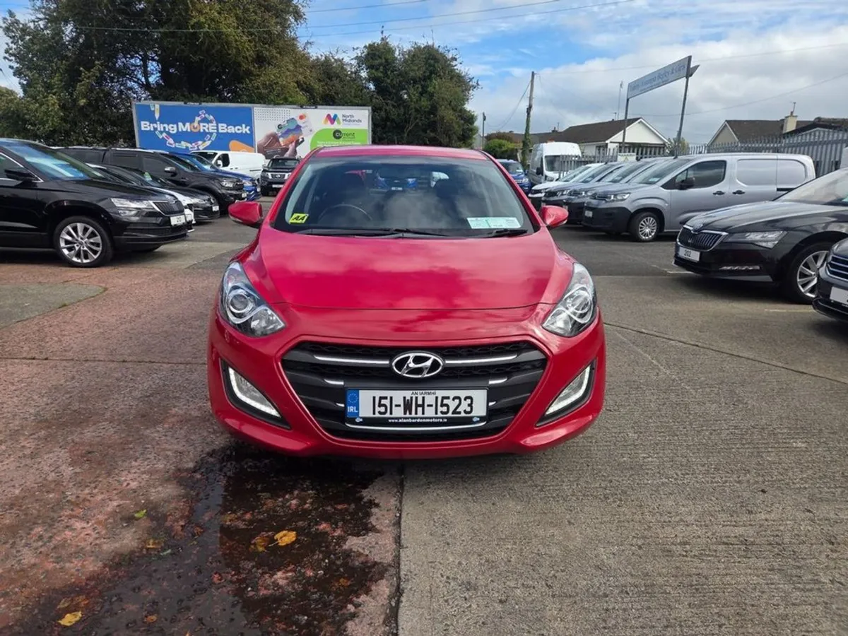 Hyundai i30 5DR - Image 2