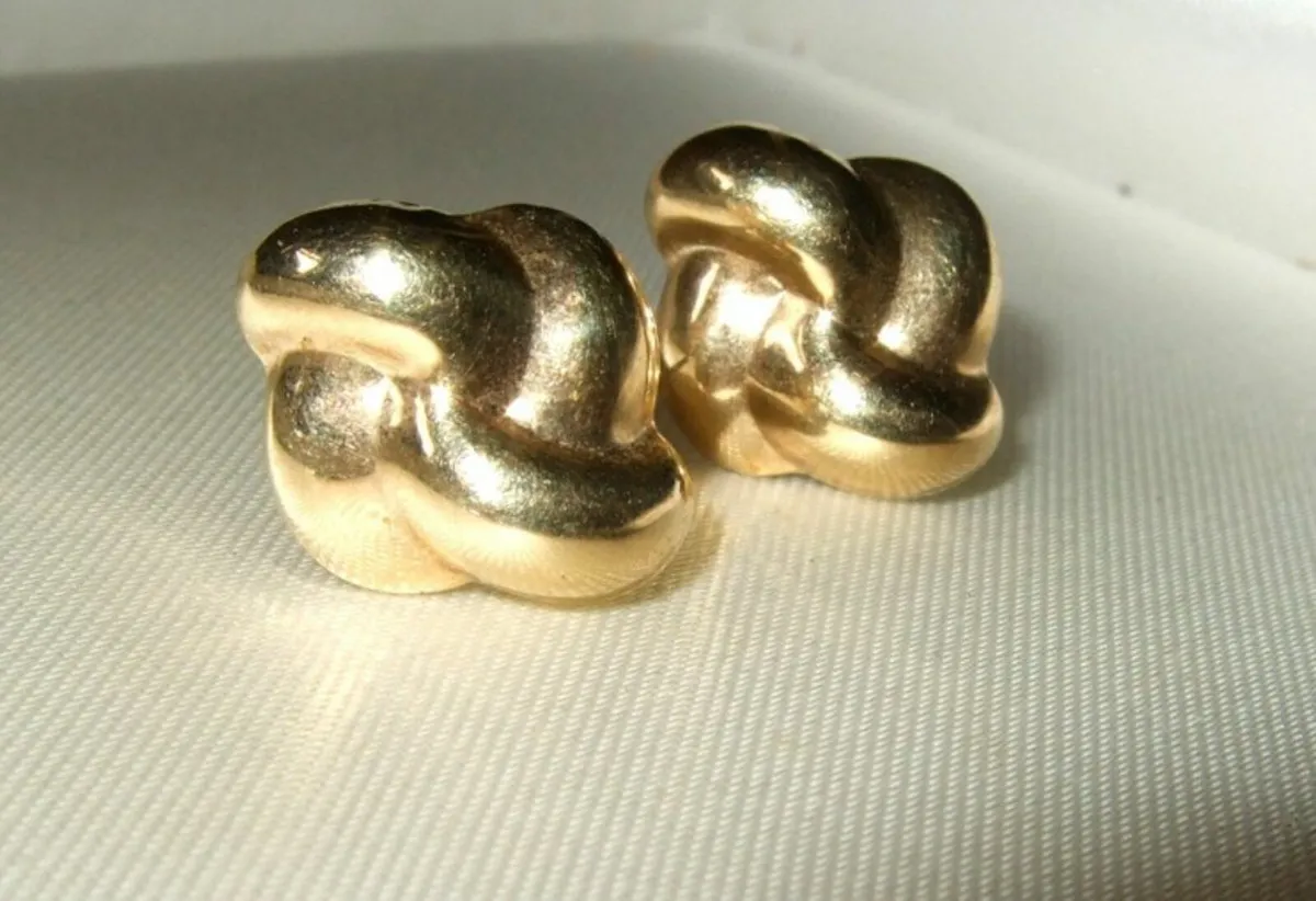 Vintage 9ct Gold Chunky Knot Earrings - Image 1