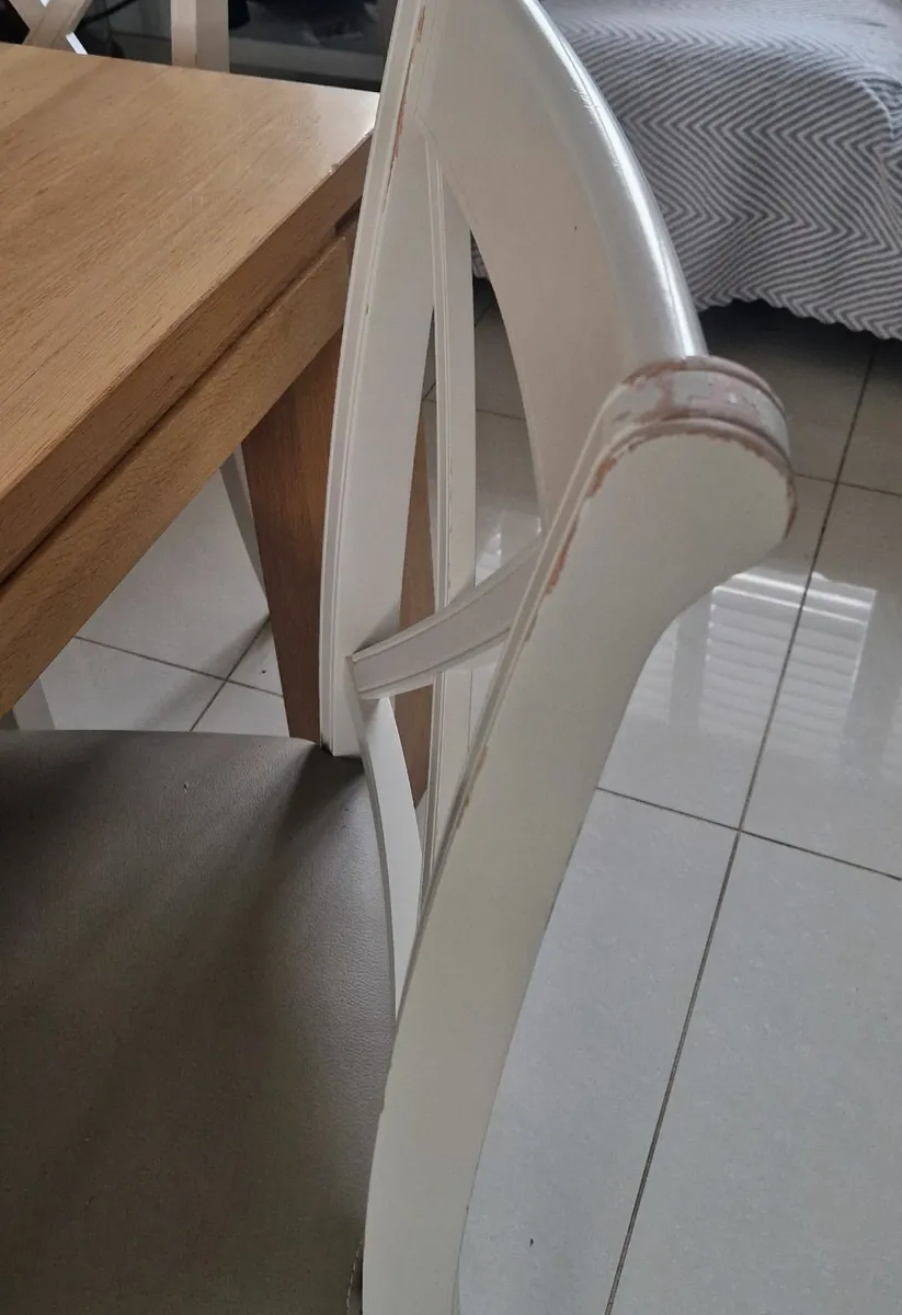 Dining table - Image 2