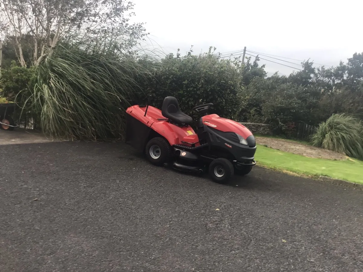Castlegarden 22 HP hydro ride on lawnmower - Image 3