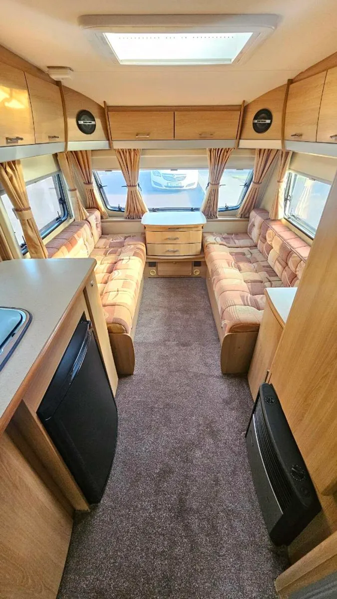 5/6 berth Caravan for sale - Image 3