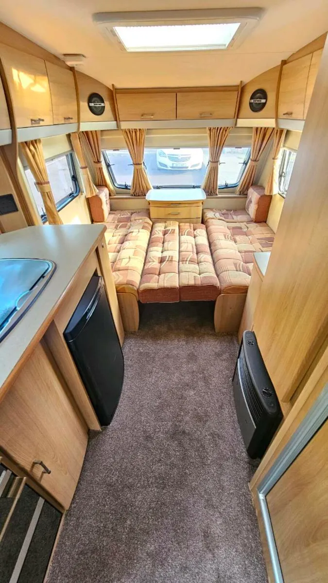 5/6 berth Caravan for sale - Image 4