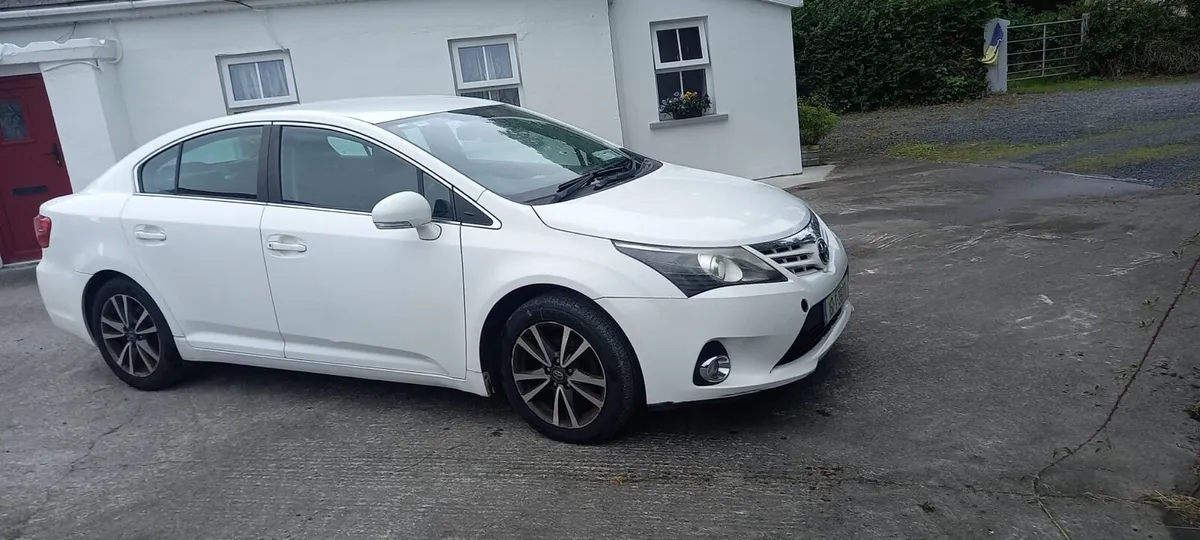 2015 Toyota Avensis 2.0 Diesel - Image 2