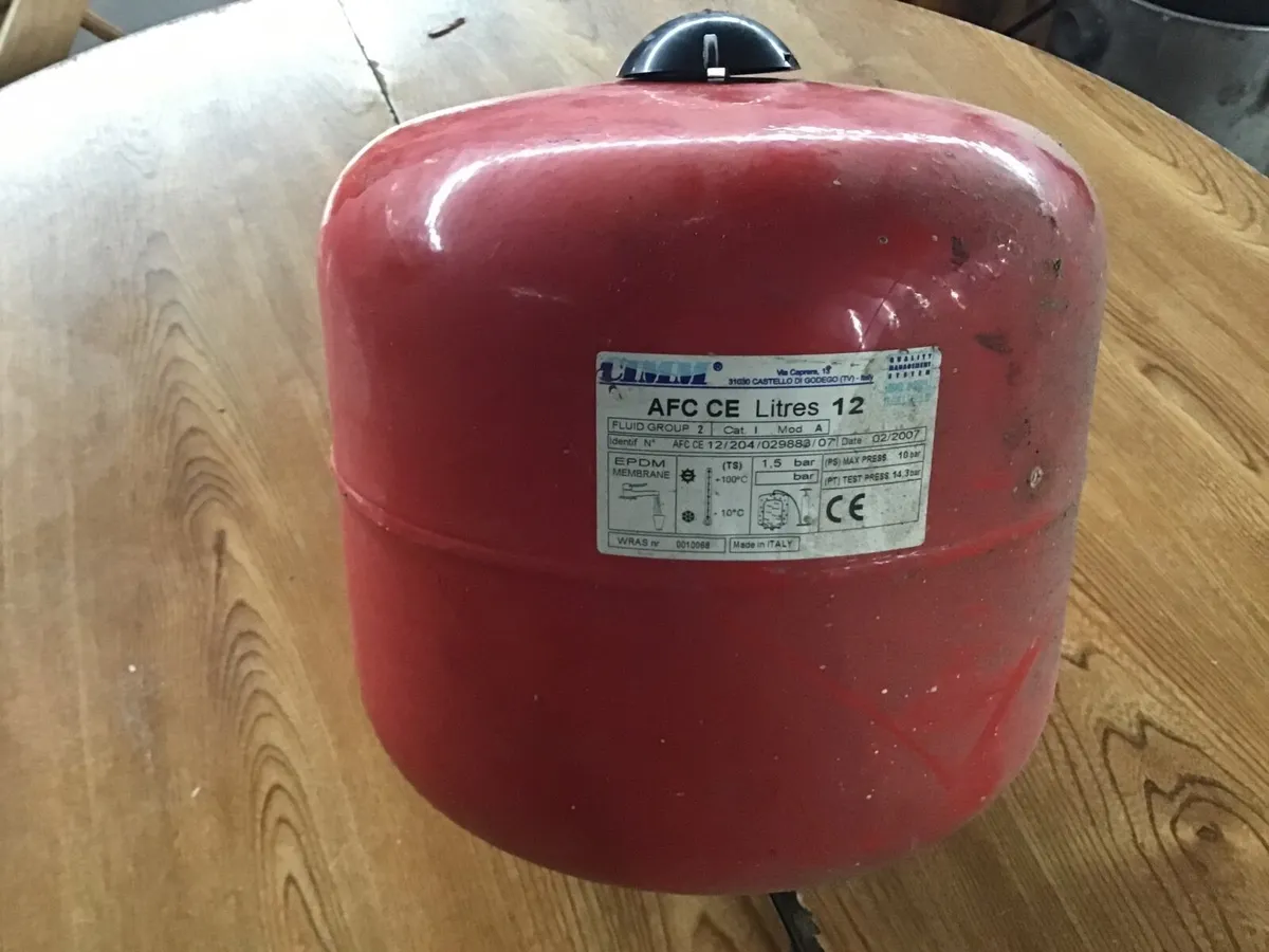 Expansion tank