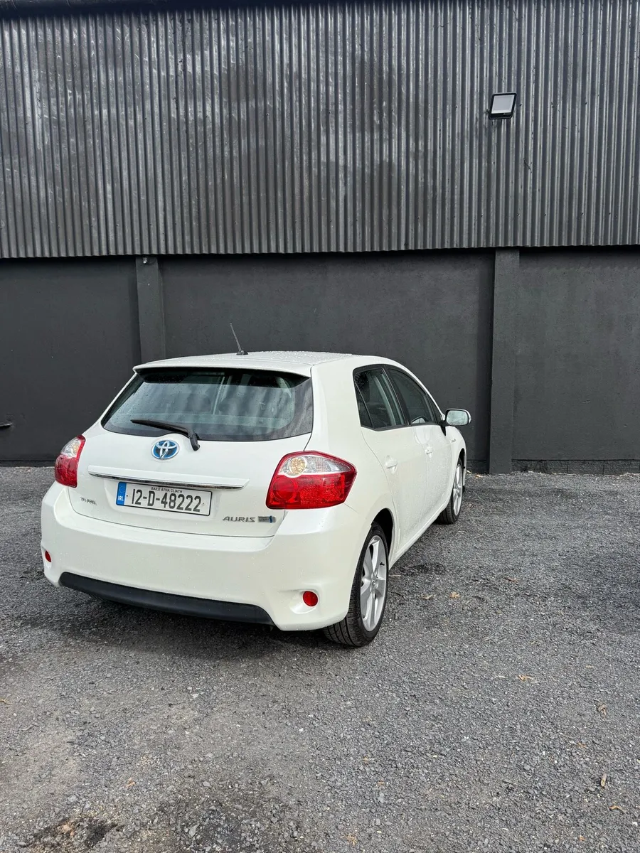 Toyota Auris automatic - Image 3