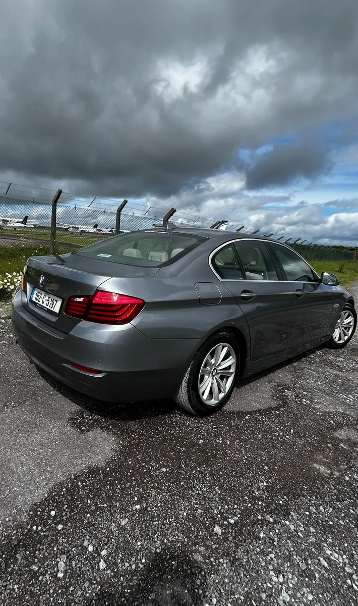 BMW 5-Series 2015 - Image 3