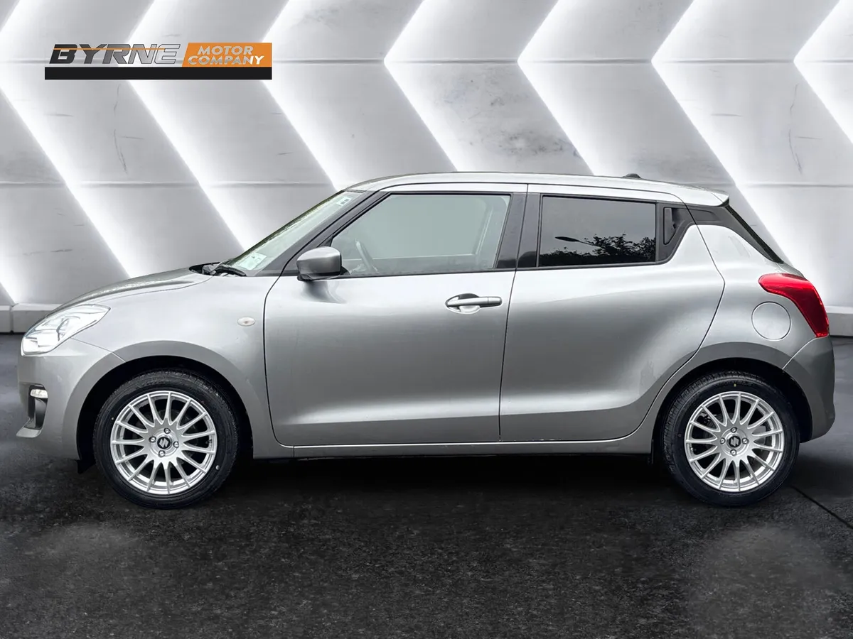 Suzuki Swift 1.2, 2021 - Image 2