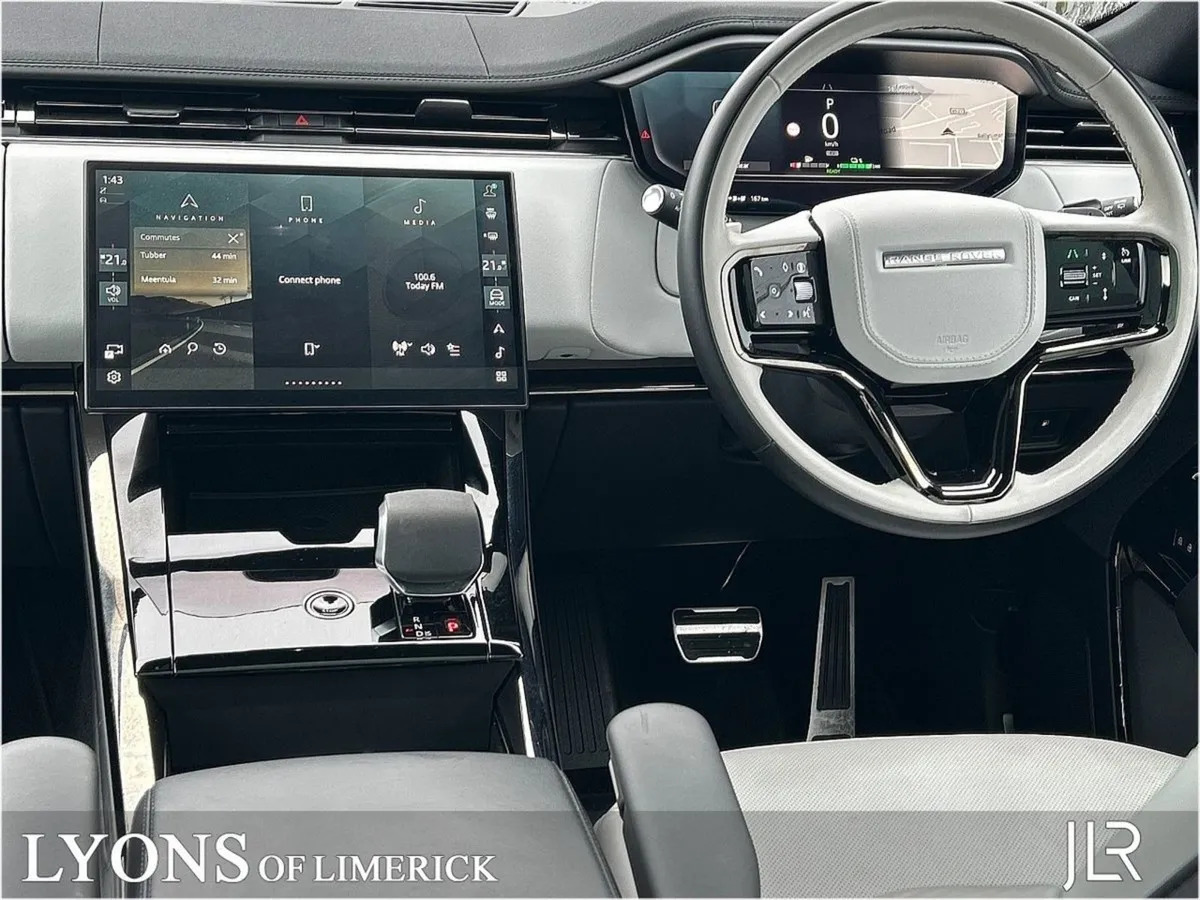 Land Rover Range Rover Sport SWB 3.0 I6 Phev Dyna - Image 4