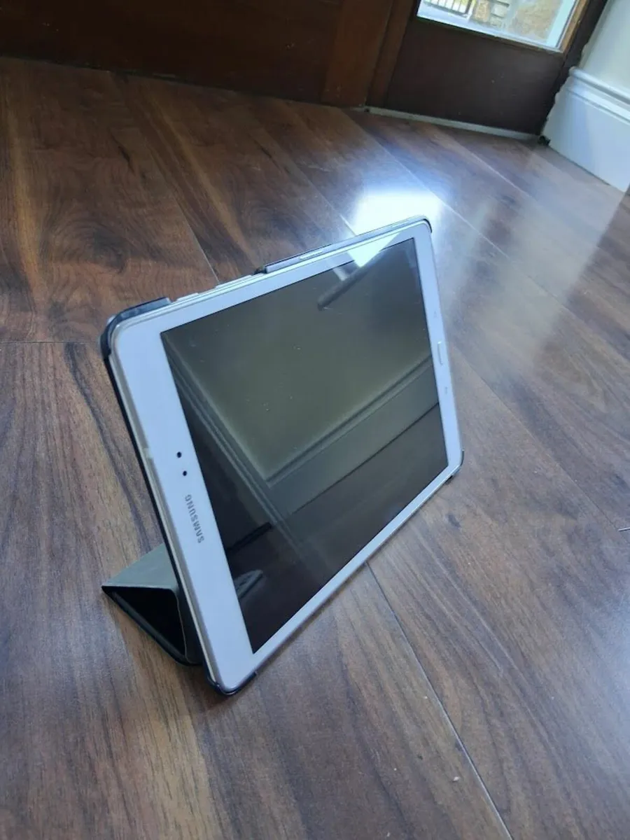 Samsung Galaxy tablet with SD card & case. - Image 2