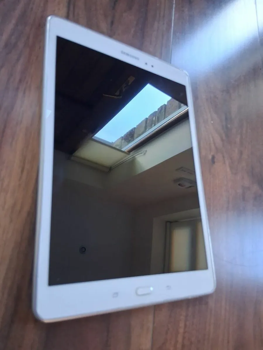 Samsung Galaxy tablet with SD card & case. - Image 1