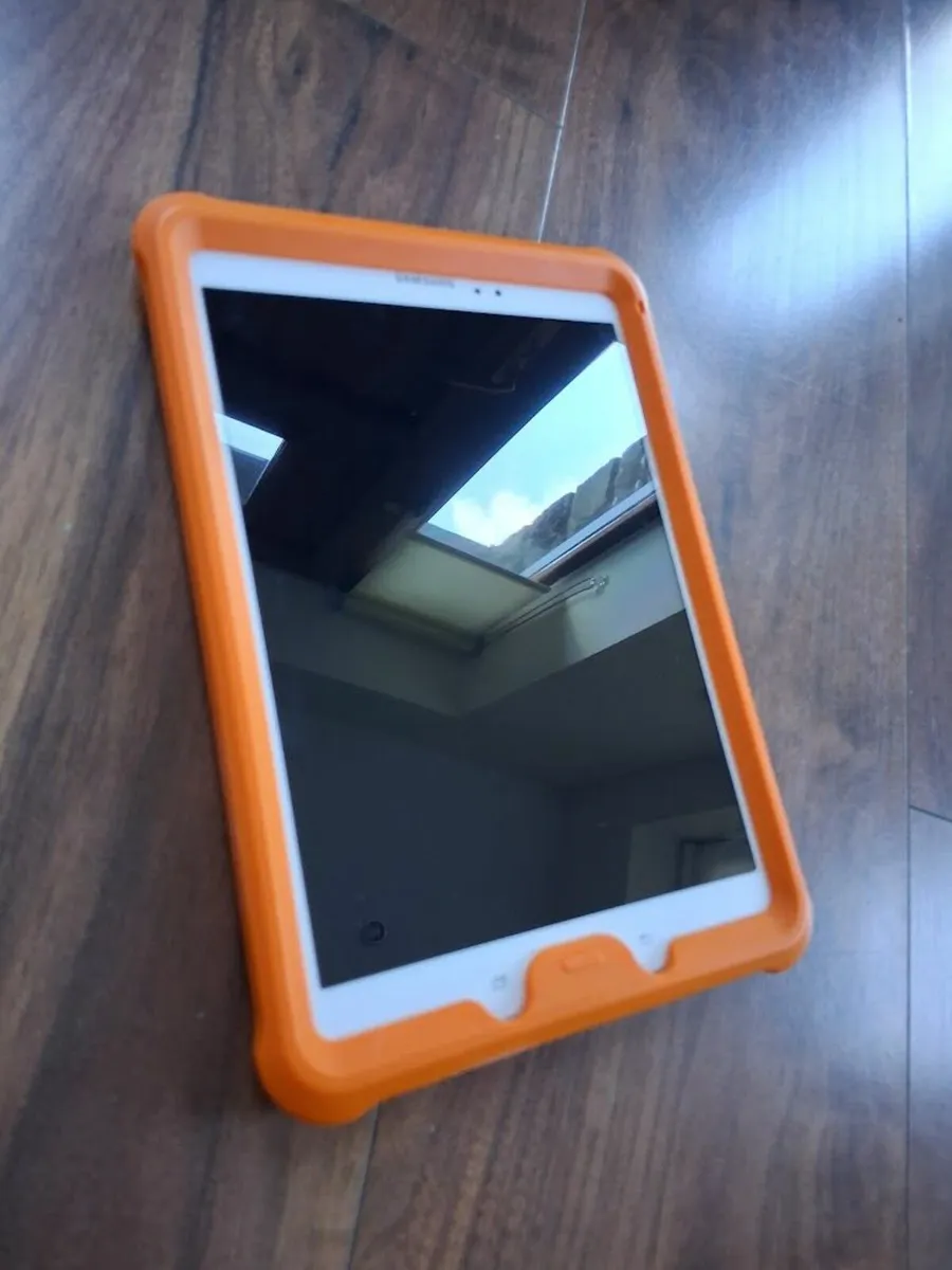 Samsung Galaxy tablet with SD card & case. - Image 4