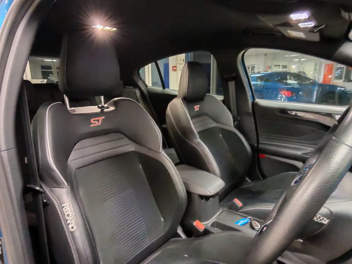Ford Focus ST 2.0 Diesel - Image 2